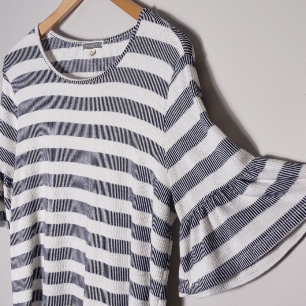Pleione Stripe Knit Bell Sleeve Top Black Cream Women's Medium